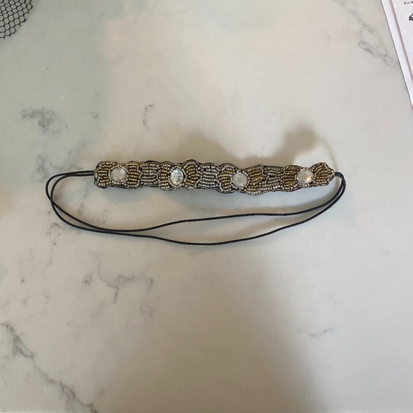 Assorted Costume Hair Accessories - Picture 2 of 11